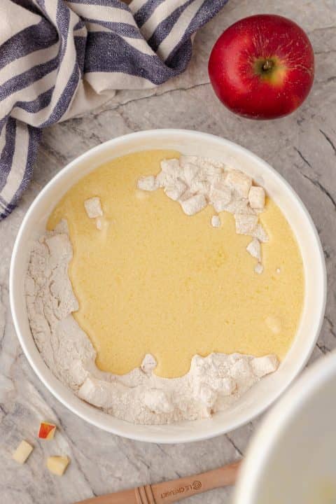 Classic Apple Cake Recipe