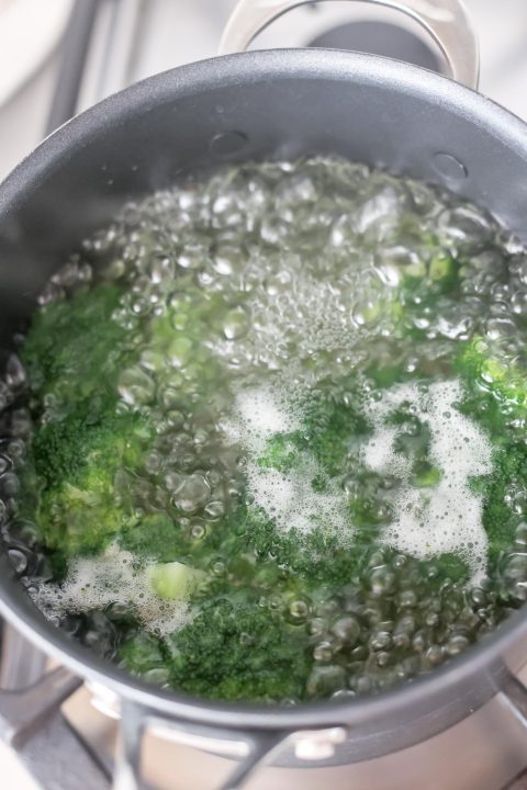 How To Boil Broccoli: A 5 Minute Step By Step Guide