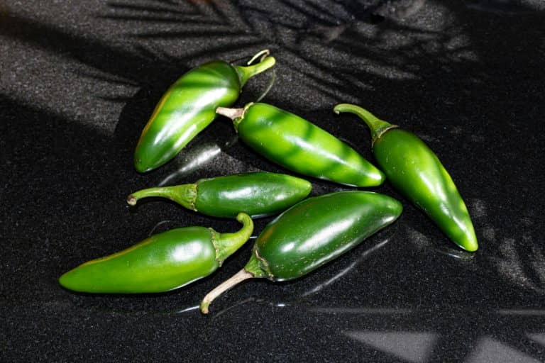 how to cut jalapeño